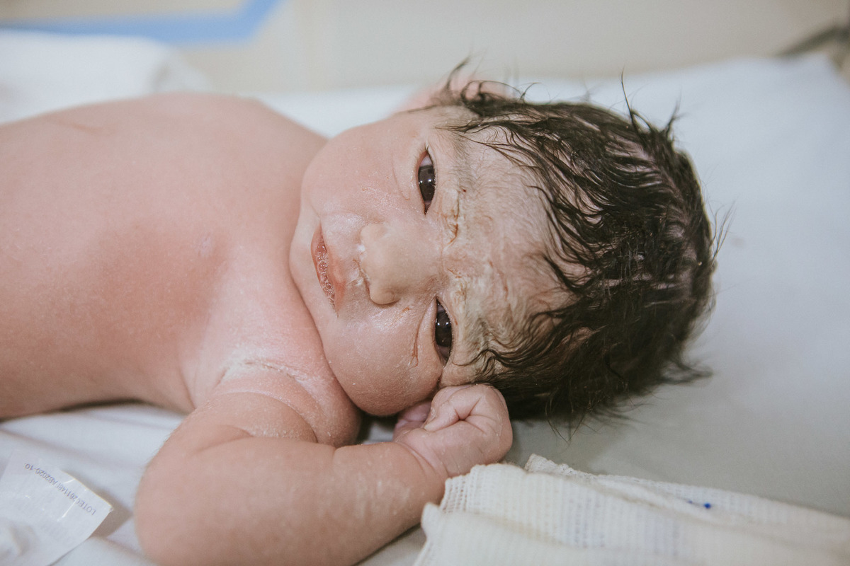 Filmes de parto, filmes de nascimento, nascimento, humanização, parto normal, cesariana humanizada, doula, parto, foto de parto, fotografia de parto no es, parto humanizado, grande vitória, maternidade santa ursula