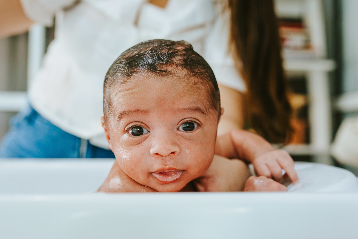 ensaio em casa lifestyle primeiros dias newborn documental vitoria vila velha newbornlifestyle  newborn maternidade fotografia lifestyle bebe ensaio photography babyphoto lifestylephotography foto fotografiadefamilia babysession newbornphotography familia