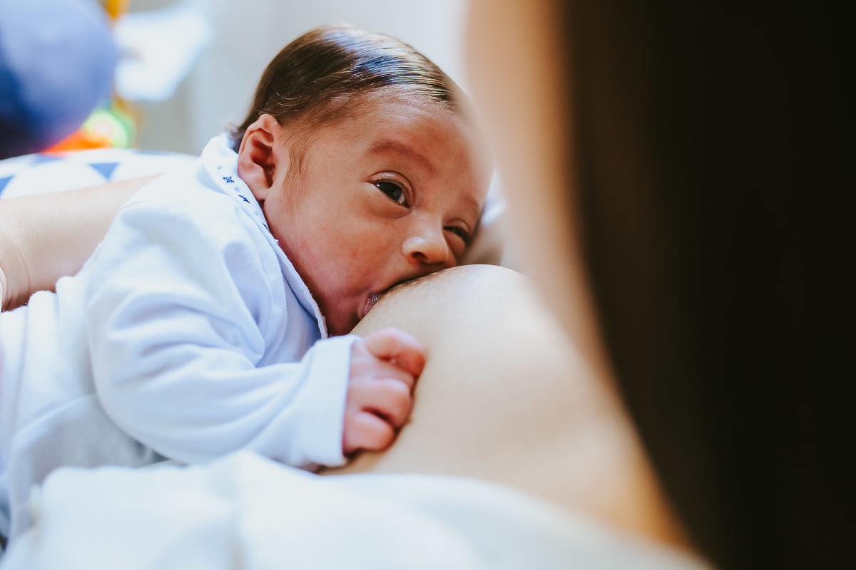 ensaio em casa lifestyle primeiros dias newborn documental vitoria vila velha newbornlifestyle  newborn maternidade fotografia lifestyle bebe ensaio photography babyphoto lifestylephotography foto fotografiadefamilia babysession newbornphotography familia