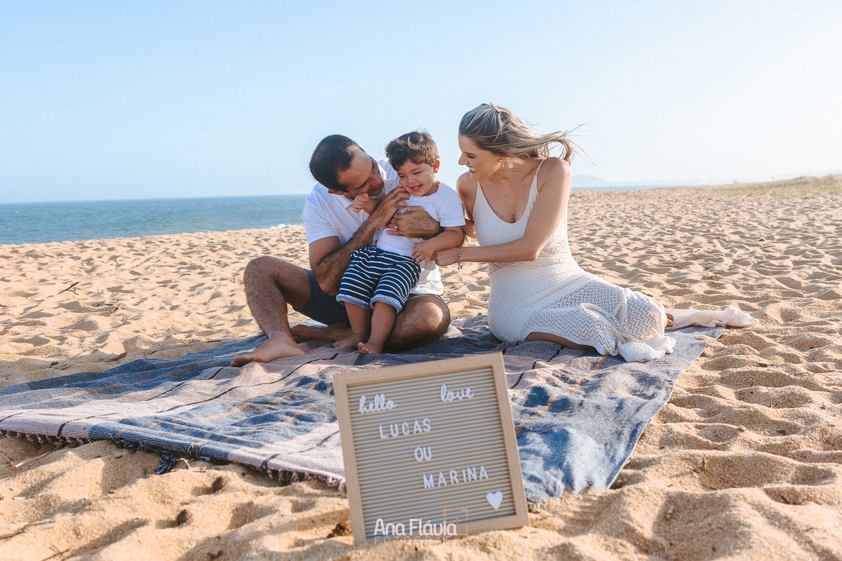 ensaio fotográfico revelação de gravidez, praia, vila velha, vitoria
