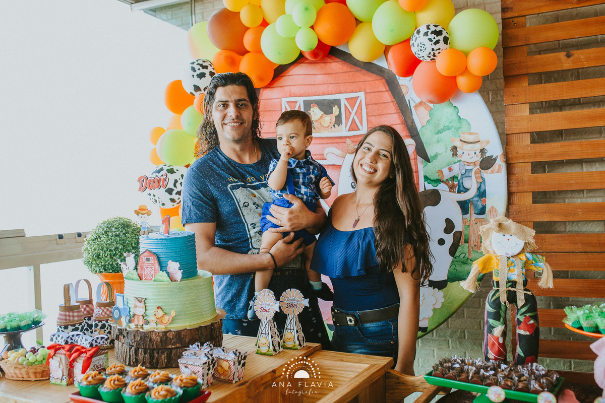 primeiro aniversario, 1aninho, mundo azul, mae de menino, fotografia, babyboy, festa fazendinha, festa de menino, amigos, smashthecake, primeiro aninho, babyfashion, festa de criança, photography, um ano, família, mamãe deprimeira viagem, aniversario cria