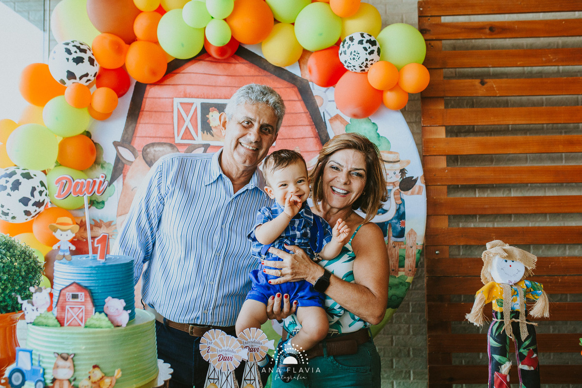 primeiro aniversario, 1aninho, mundo azul, mae de menino, fotografia, babyboy, festa fazendinha, festa de menino, amigos, smashthecake, primeiro aninho, babyfashion, festa de criança, photography, um ano, família, mamãe deprimeira viagem, aniversario cria