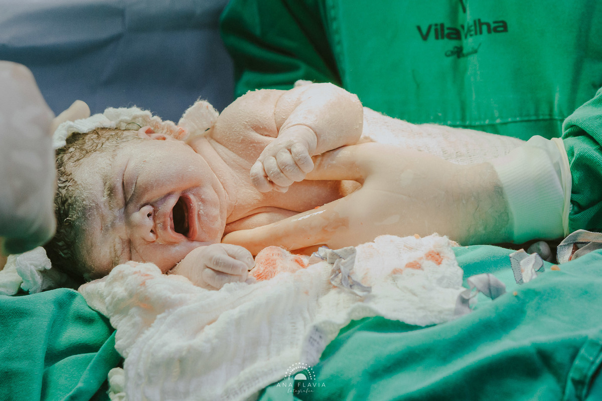 Fotografia de parto vila velha, filmes de nascimento, nascimento, humanização, parto normal, cesariana humanizada, doula, parto, foto de parto, fotografia de parto em vitoria, parto humanizado, grande vitória, hospital vila velha