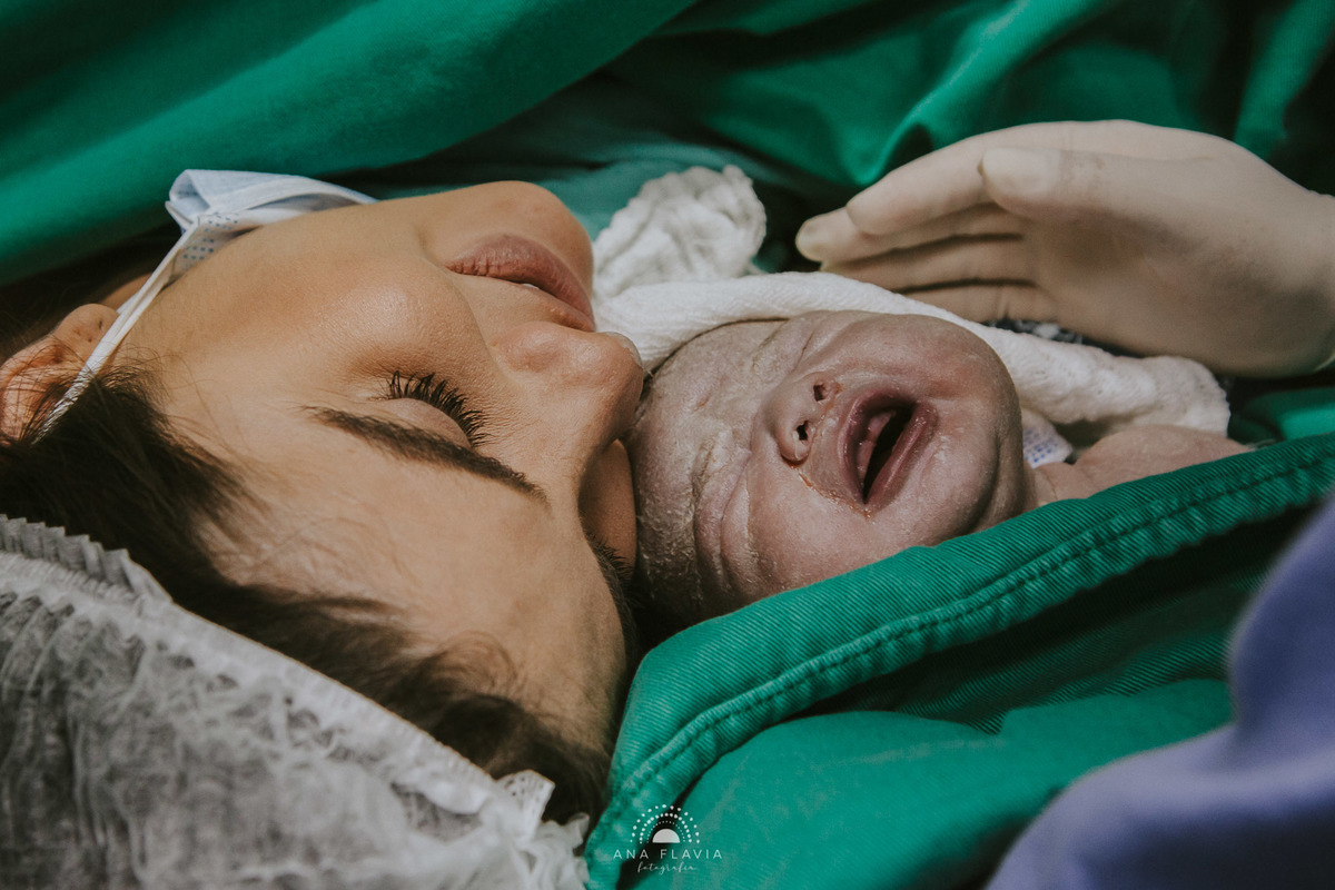 Fotografia de parto vila velha, filmes de nascimento, nascimento, humanização, parto normal, cesariana humanizada, doula, parto, foto de parto, fotografia de parto em vitoria, parto humanizado, grande vitória, hospital vila velha