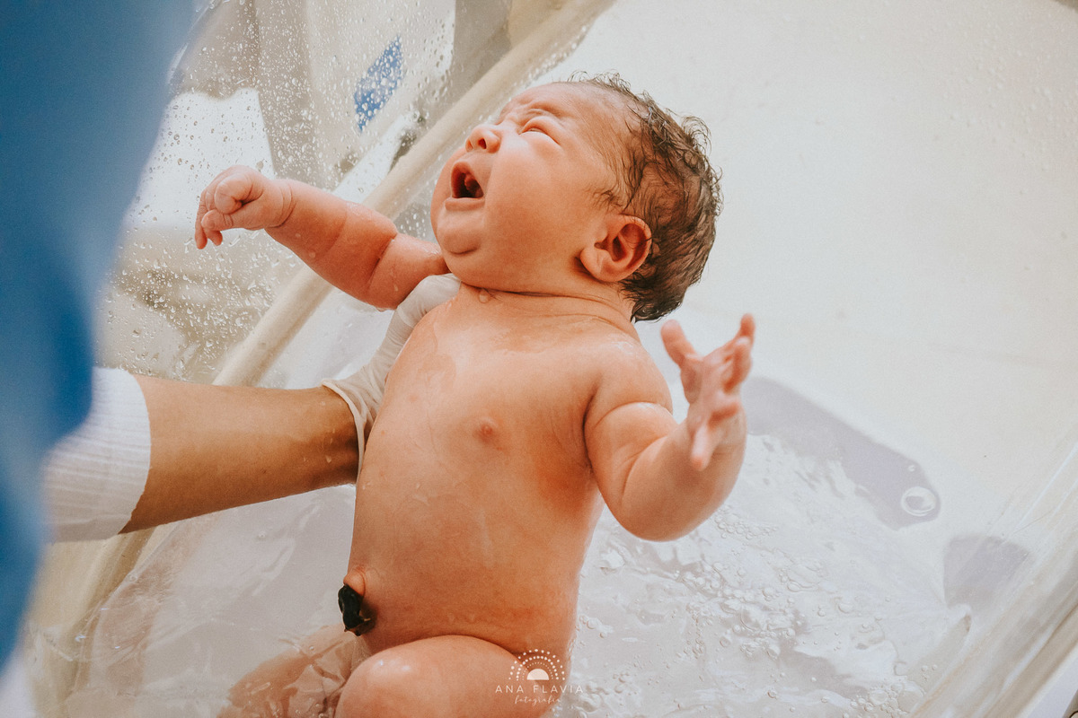 Fotografia de parto vila velha, filmes de nascimento, nascimento, humanização, parto normal, cesariana humanizada, doula, parto, foto de parto, fotografia de parto em vitoria, parto humanizado, grande vitória, hospital vila velha