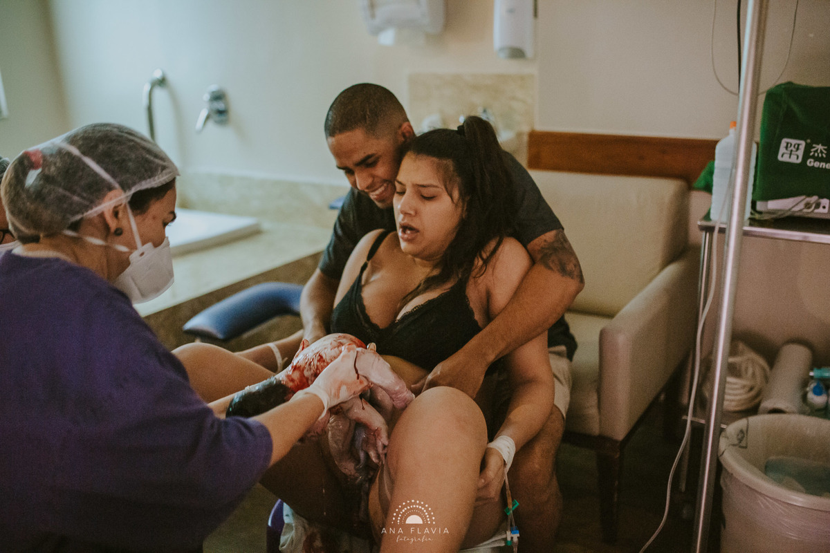 Fotografia de parto vila velha, filmes de nascimento, nascimento, humanização, parto normal, cesariana humanizada, doula, parto, foto de parto, fotografia de parto em vitoria, parto humanizado, grande vitória, hospital vila velha