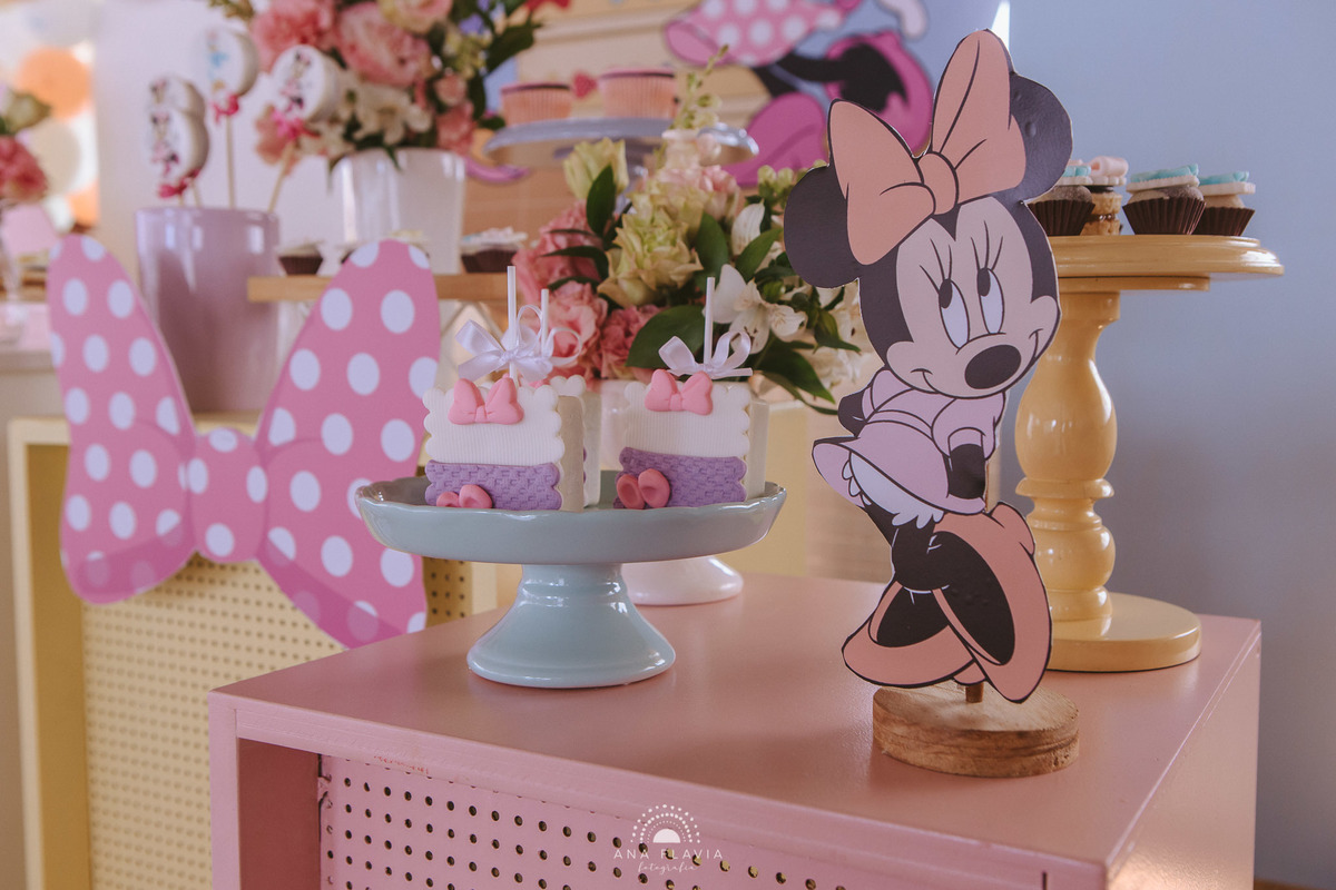 aniversario, 3 anos, mundo rosa, mae de menina, fotografia, babygril, festa mine, festa de menina, amigos, smashthecake, primeiro aninho, babyfashion, festa de criança, photography, um ano, família, mamãe de primeira viagem, festa em casa,