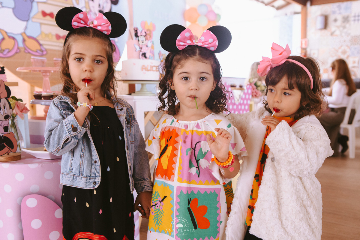 aniversario, 3 anos, mundo rosa, mae de menina, fotografia, babygril, festa mine, festa de menina, amigos, smashthecake, primeiro aninho, babyfashion, festa de criança, photography, um ano, família, mamãe de primeira viagem, festa em casa,