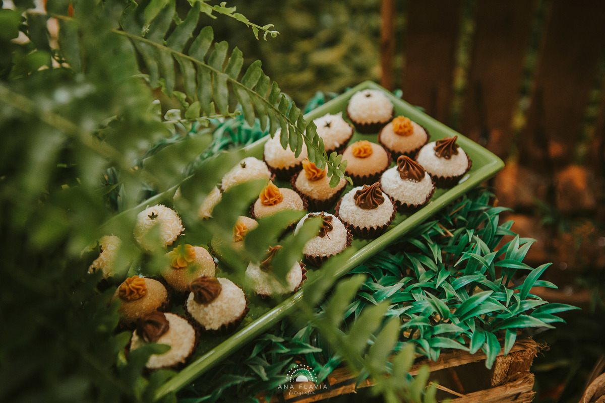 aniversario, 4 anos, mundo azul, mae de menino, fotografia, babyboy, festa dinossauro, festa de menino, amigos, smashthecake, primeiro aninho, festa de criança, photography, família, mamãe de primeira viagem, tema dinossauro