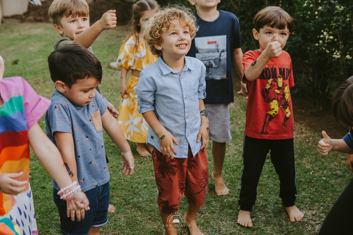 aniversario, 4 anos, mundo azul, mae de menino, fotografia, babyboy, festa dinossauro, festa de menino, amigos, smashthecake, primeiro aninho, festa de criança, photography, família, mamãe de primeira viagem, tema dinossauro