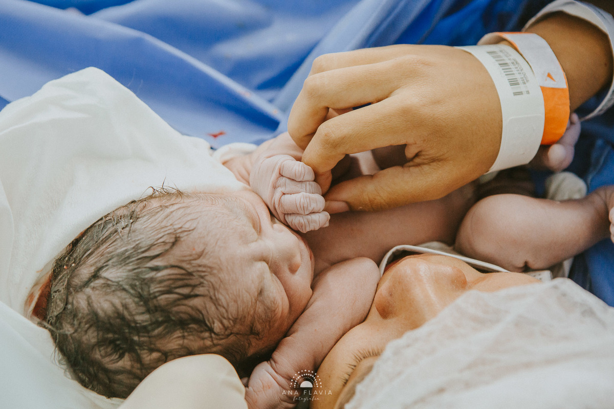 Fotografia de parto vila velha, filmes de nascimento, nascimento, humanização, parto normal, cesariana humanizada, doula, parto, foto de parto, fotografia de parto em vitoria, parto humanizado, grande vitória unimed maternidade 