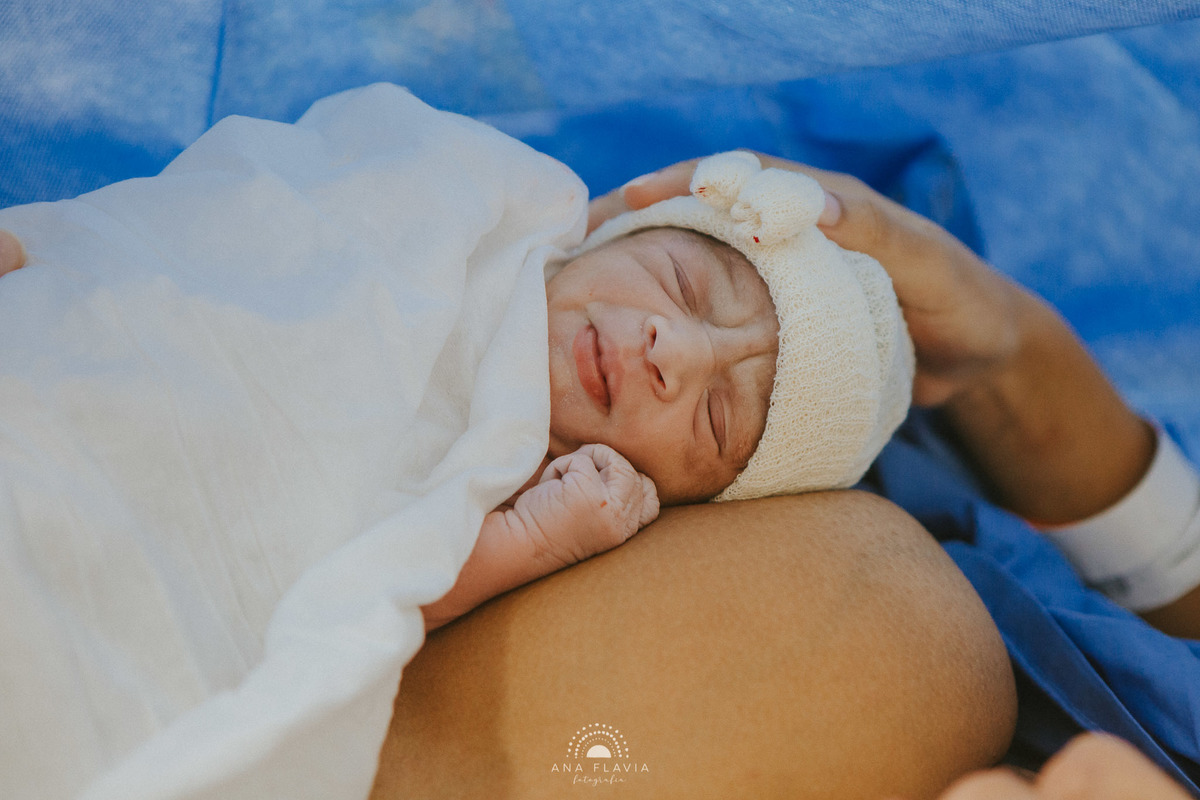 Fotografia de parto vila velha, filmes de nascimento, nascimento, humanização, parto normal, cesariana humanizada, doula, parto, foto de parto, fotografia de parto em vitoria, parto humanizado, grande vitória unimed maternidade 