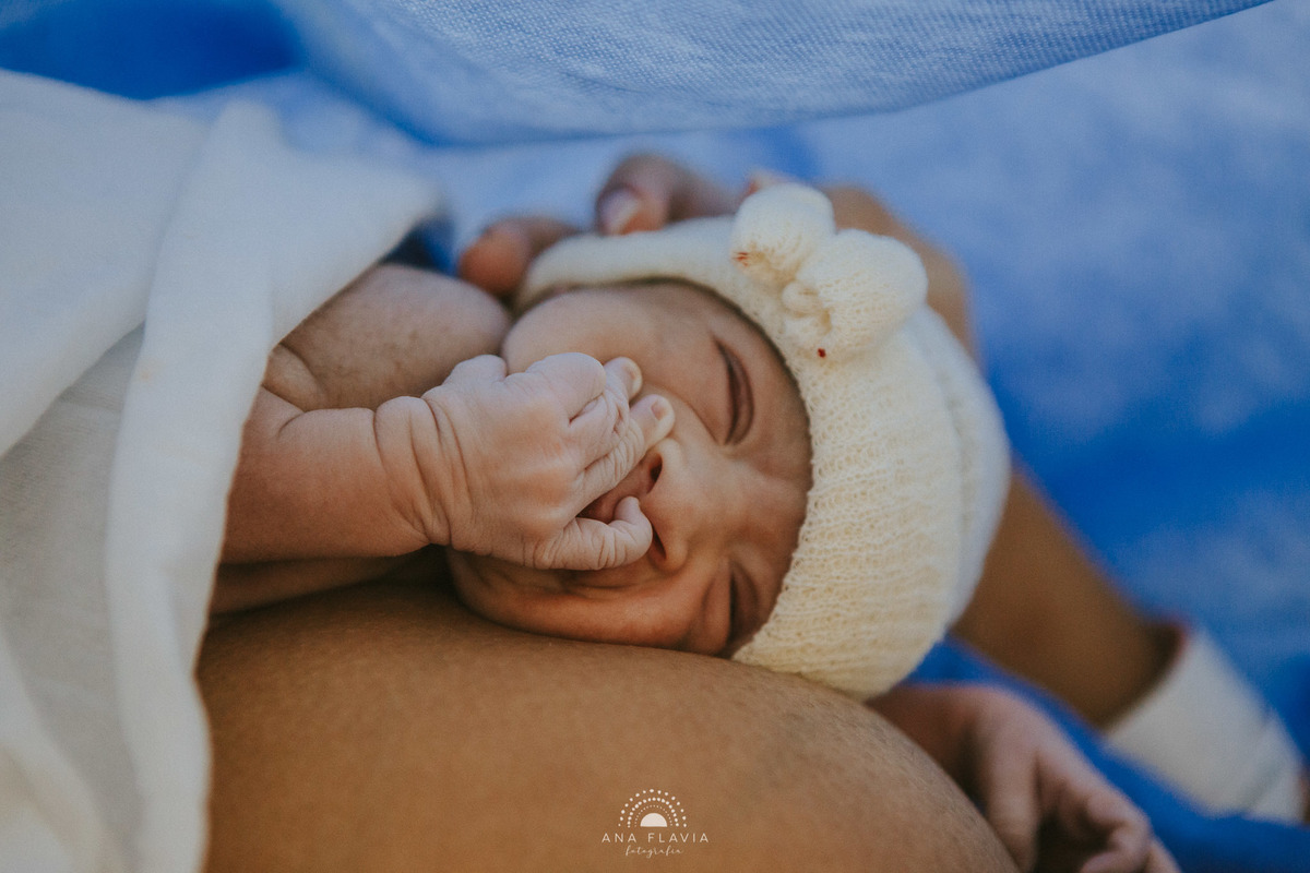 Fotografia de parto vila velha, filmes de nascimento, nascimento, humanização, parto normal, cesariana humanizada, doula, parto, foto de parto, fotografia de parto em vitoria, parto humanizado, grande vitória unimed maternidade 