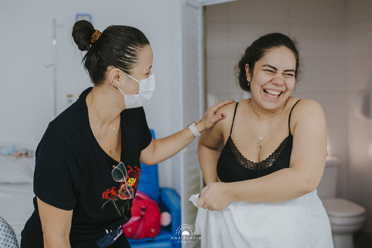 Fotografia de parto vila velha, filmes de nascimento, nascimento, humanização, parto normal, cesariana humanizada, doula, parto, foto de parto, fotografia de parto vitoria, parto humanizado, grande vitória, hospital santa monica
video de parto filme parto