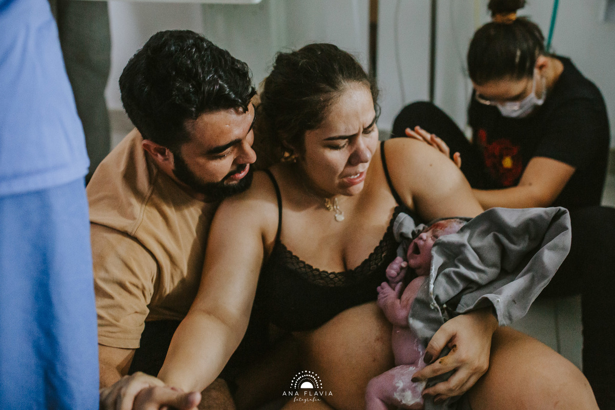 Fotografia de parto vila velha, filmes de nascimento, nascimento, humanização, parto normal, cesariana humanizada, doula, parto, foto de parto, fotografia de parto vitoria, parto humanizado, grande vitória, hospital santa monica
video de parto filme parto