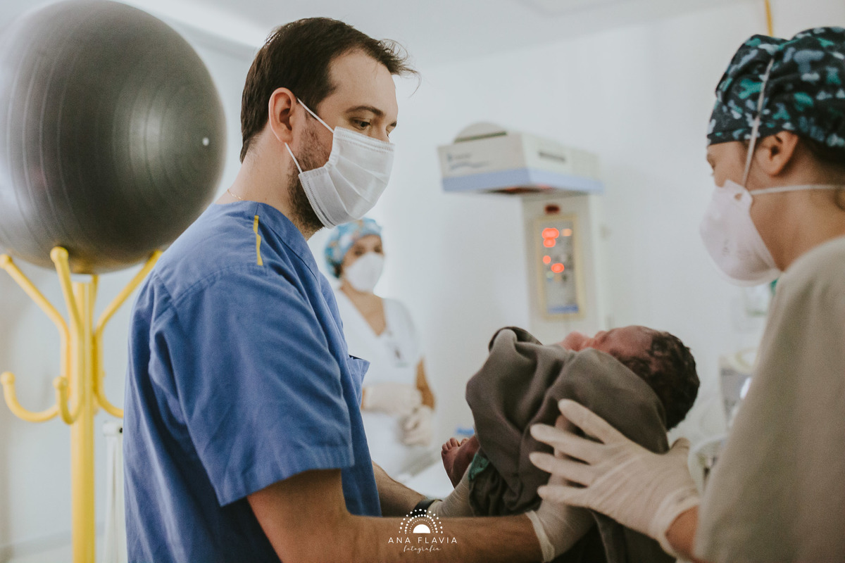 Fotografia de parto vila velha, filmes de nascimento, nascimento, humanização, parto normal, cesariana humanizada, doula, parto, foto de parto, fotografia de parto vitoria, parto humanizado, grande vitória, hospital santa monica
video de parto filme parto