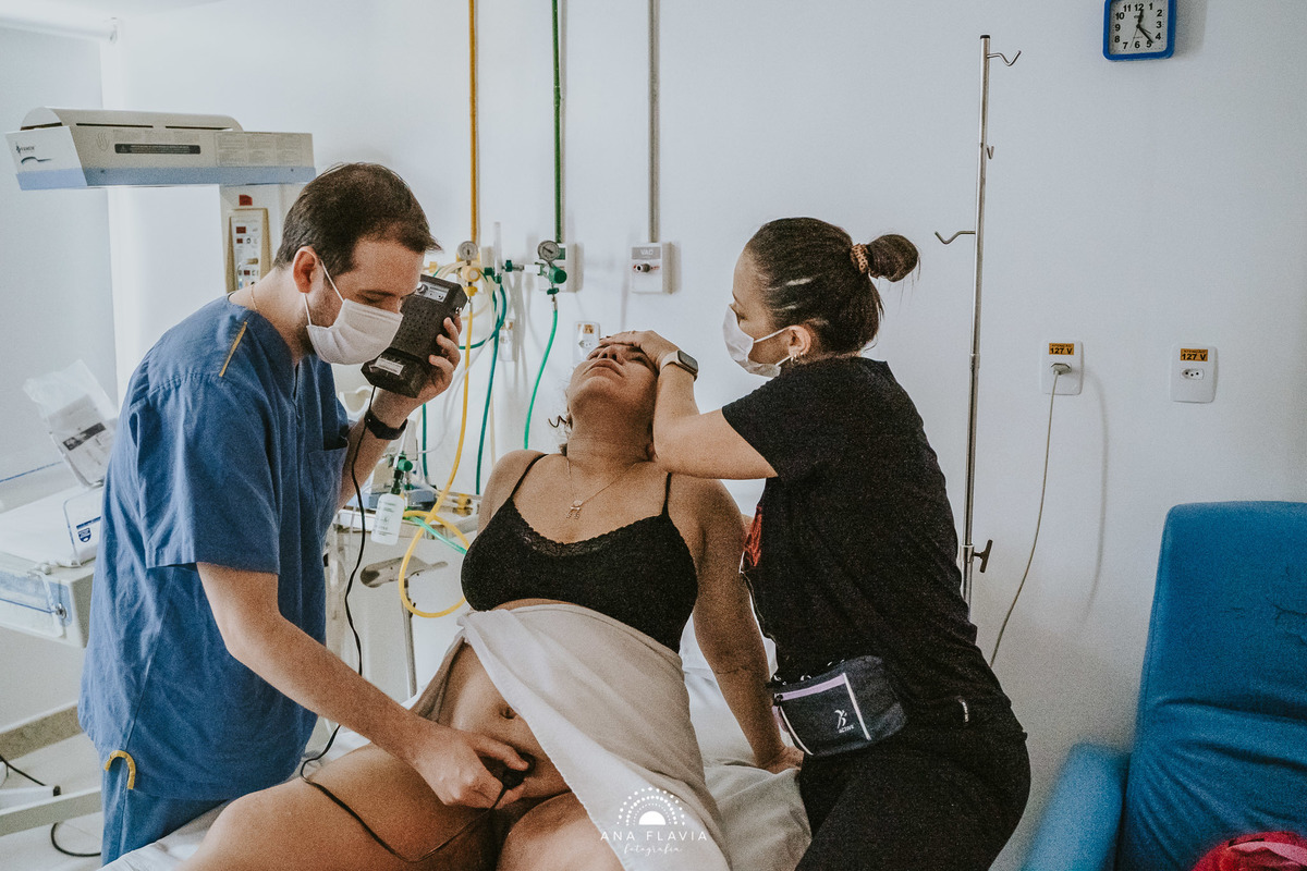 Fotografia de parto vila velha, filmes de nascimento, nascimento, humanização, parto normal, cesariana humanizada, doula, parto, foto de parto, fotografia de parto vitoria, parto humanizado, grande vitória, hospital santa monica
video de parto filme parto