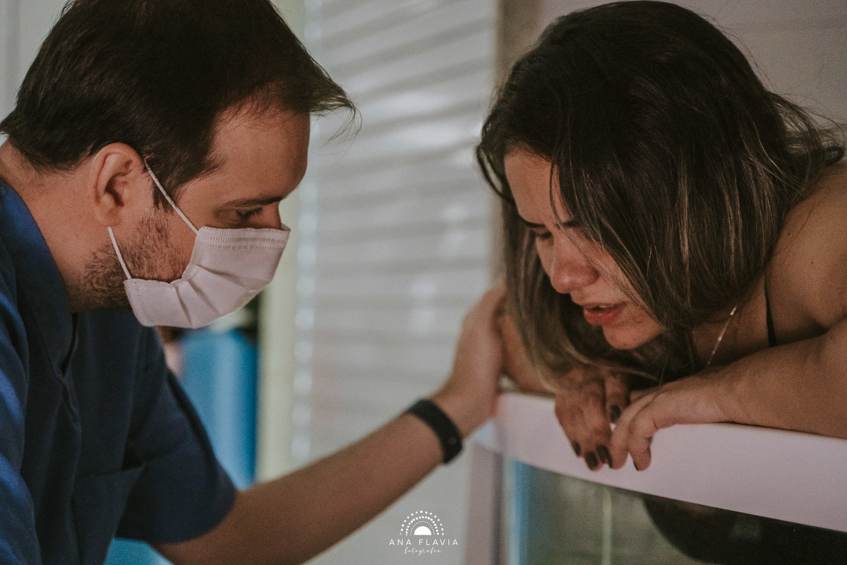 Fotografia de parto vila velha, filmes de nascimento, nascimento, humanização, parto normal, cesariana humanizada, doula, parto, foto de parto, fotografia de parto vitoria, parto humanizado, grande vitória, hospital santa monica
video de parto filme parto