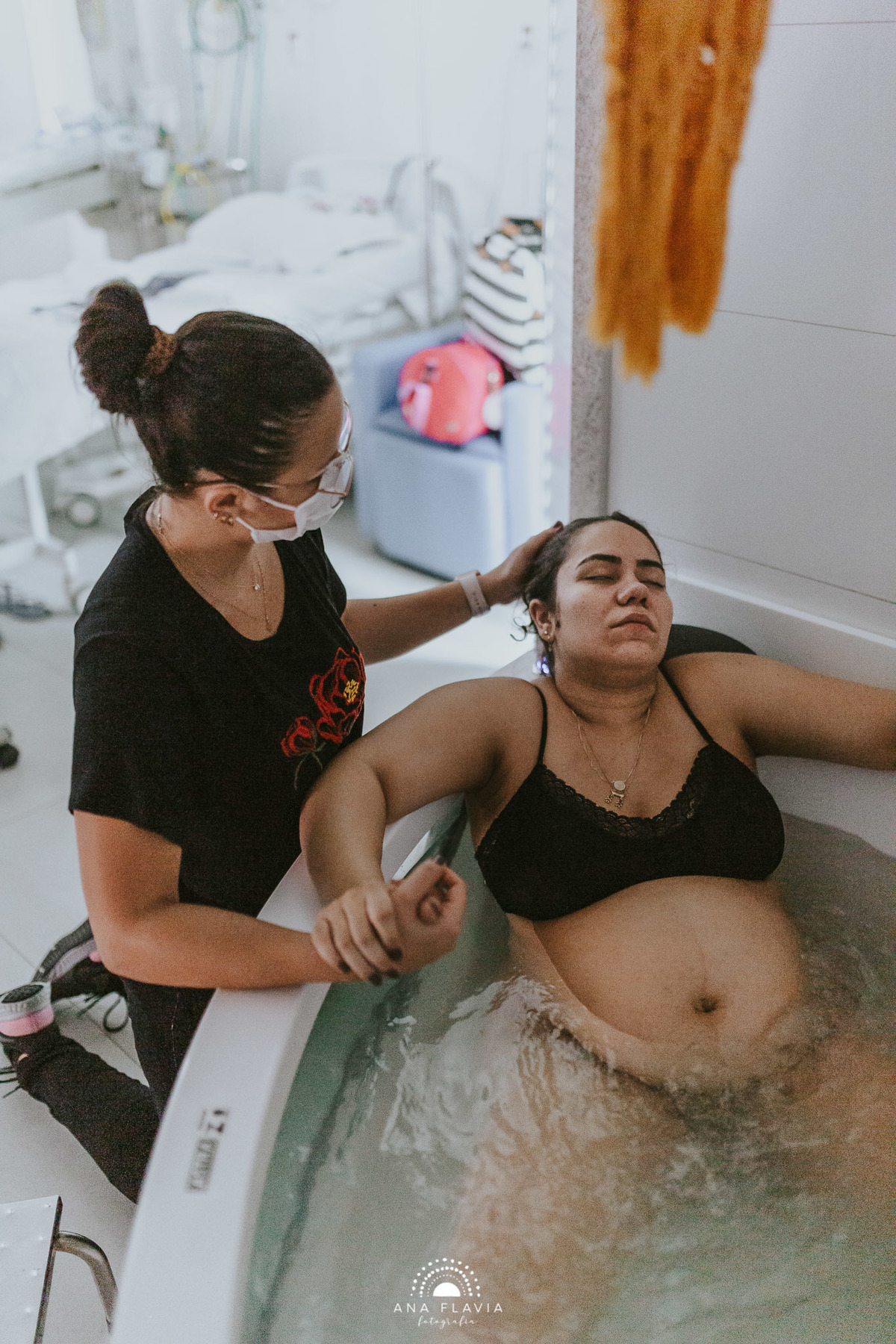 Fotografia de parto vila velha, filmes de nascimento, nascimento, humanização, parto normal, cesariana humanizada, doula, parto, foto de parto, fotografia de parto vitoria, parto humanizado, grande vitória, hospital santa monica
video de parto filme parto