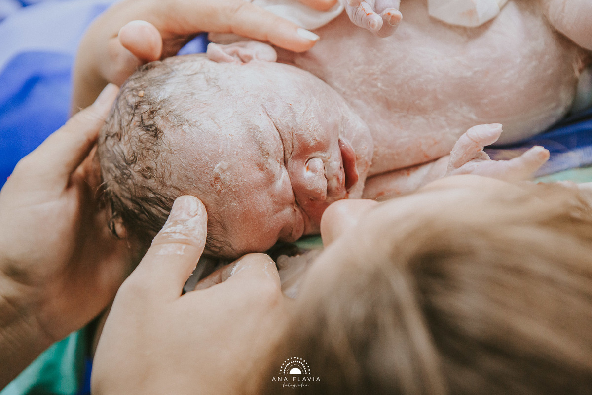 Filmes de parto, filmes de nascimento, nascimento, humanização, parto normal, cesariana humanizada, doula, parto, foto de parto, fotografia de parto no es, parto humanizado, grande vitória, maternidade santa ursula