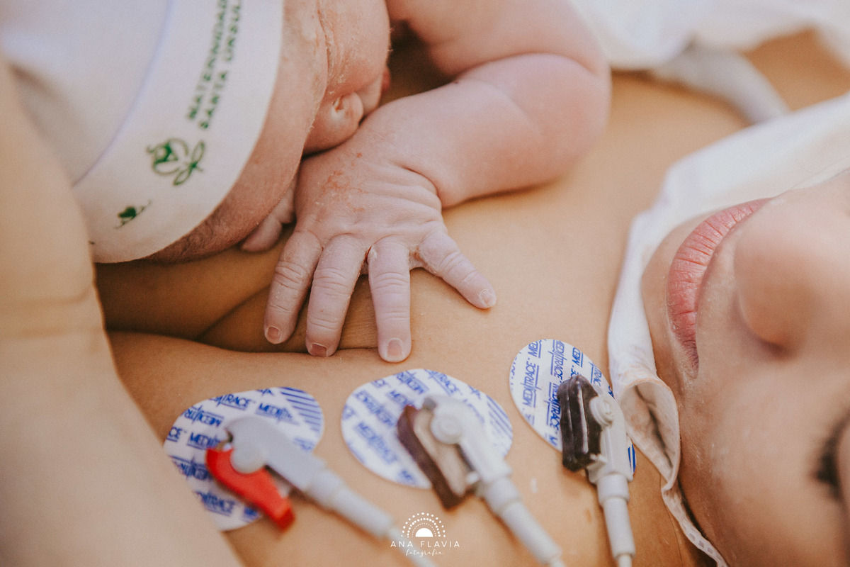 Filmes de parto, filmes de nascimento, nascimento, humanização, parto normal, cesariana humanizada, doula, parto, foto de parto, fotografia de parto no es, parto humanizado, grande vitória, maternidade santa ursula