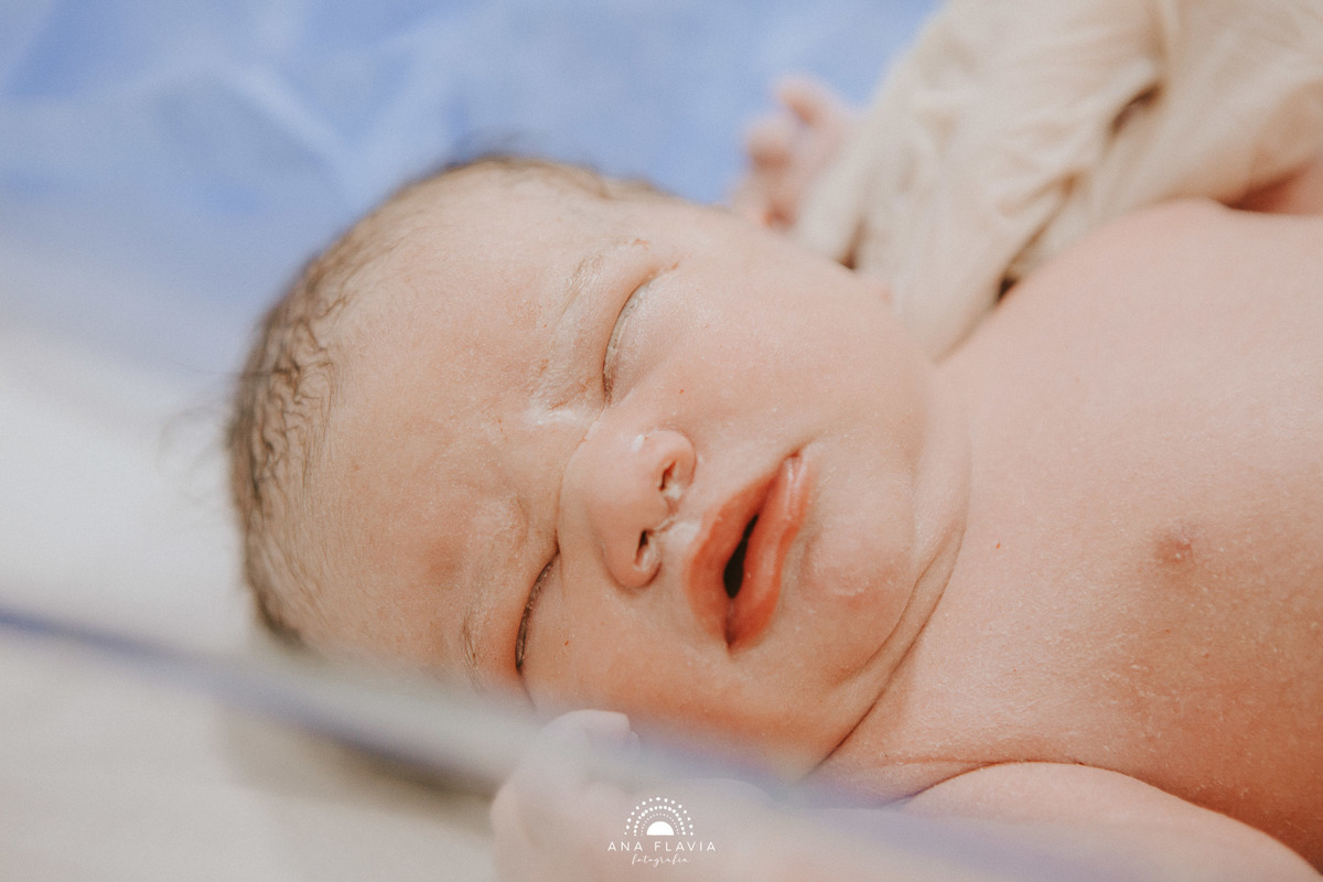 Filmes de parto, filmes de nascimento, nascimento, humanização, parto normal, cesariana humanizada, doula, parto, foto de parto, fotografia de parto no es, parto humanizado, grande vitória, maternidade santa ursula