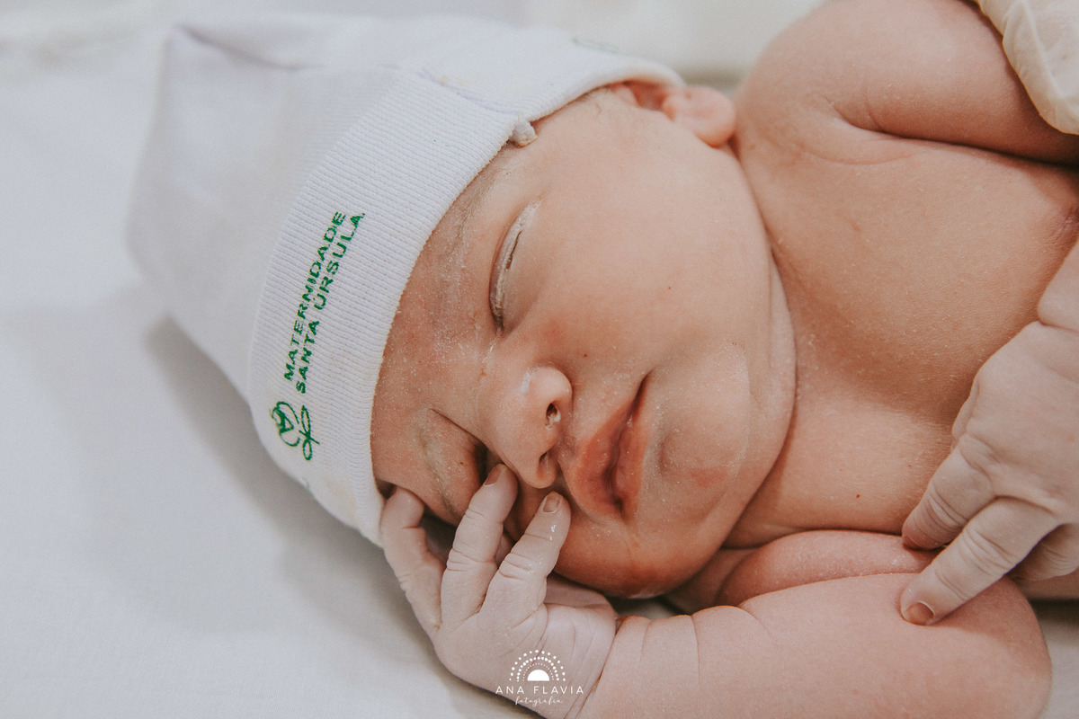 Filmes de parto, filmes de nascimento, nascimento, humanização, parto normal, cesariana humanizada, doula, parto, foto de parto, fotografia de parto no es, parto humanizado, grande vitória, maternidade santa ursula