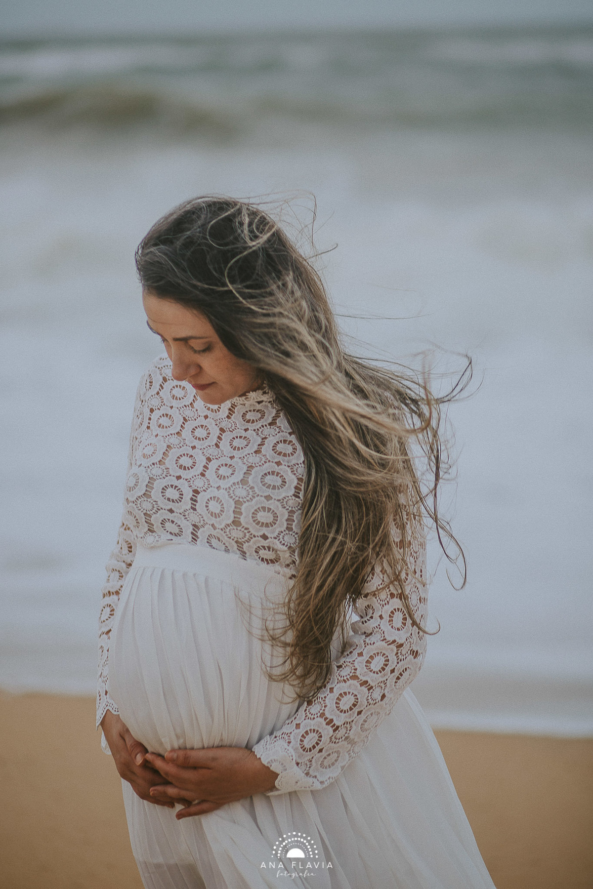 book gestante, gestante, gravida, gravidez, maternidade, ensaio gestante,  vila velha, vitoria,  parto, bebê, praia de itaparica, ensaio nublado, ensaio com vento, ensaio gestante na praia, ensaio gestante no festa, praia deserta 
