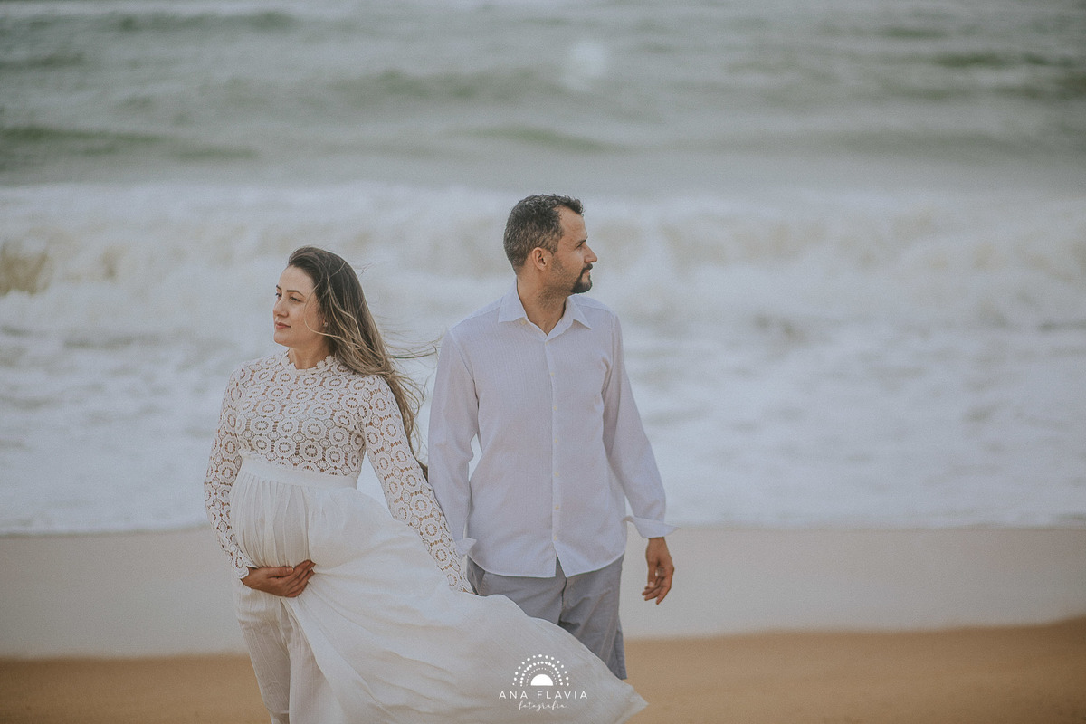 book gestante, gestante, gravida, gravidez, maternidade, ensaio gestante,  vila velha, vitoria,  parto, bebê, praia de itaparica, ensaio nublado, ensaio com vento, ensaio gestante na praia, ensaio gestante no festa, praia deserta 
