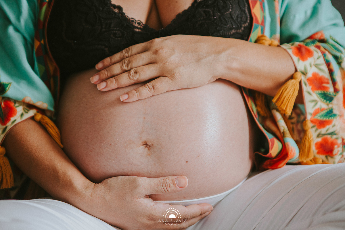 book gestante, gestante, gravida, gravidez, maternidade, ensaio gestante,  vila velha, vitoria,  parto, bebê, praia de ensaio em casa, ensaio nublado, ensaio com vento, ensaio gestante em casa, ensaio gestante 
