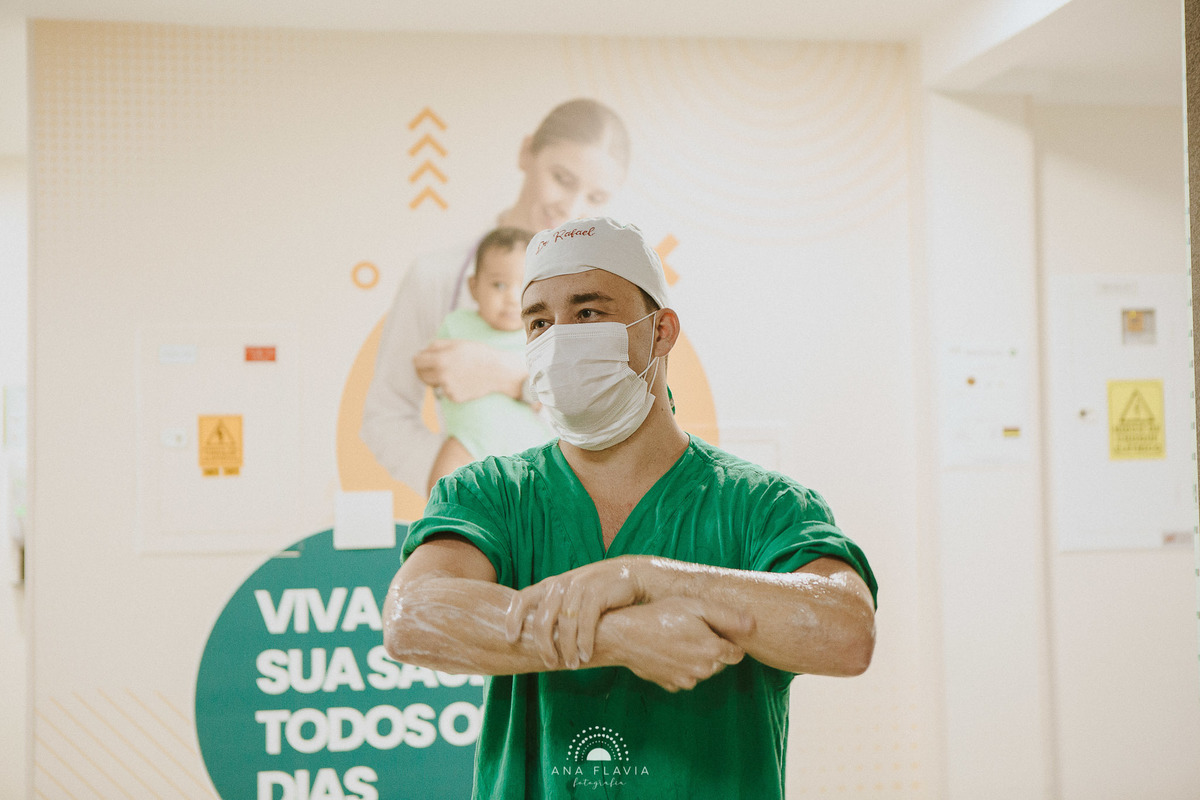 Fotografia de parto Cesária 
Filmes de parto, filmes de nascimento, nascimento, humanização, parto normal, cesariana humanizada, doula, parto, foto de parto, fotografia de parto no es, parto humanizado, grande vitória, Hospital Praia da Costa