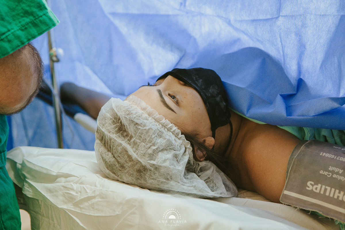 Fotografia de parto Cesária 
Filmes de parto, filmes de nascimento, nascimento, humanização, parto normal, cesariana humanizada, doula, parto, foto de parto, fotografia de parto no es, parto humanizado, grande vitória, Hospital Praia da Costa