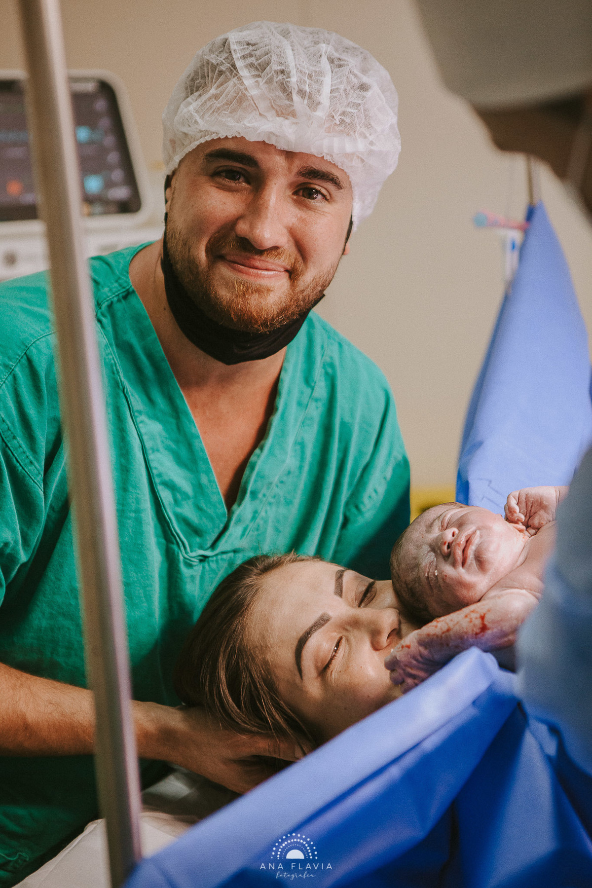 Fotografia de parto Cesária 
Filmes de parto, filmes de nascimento, nascimento, humanização, parto normal, cesariana humanizada, doula, parto, foto de parto, fotografia de parto no es, parto humanizado, grande vitória, Hospital Praia da Costa