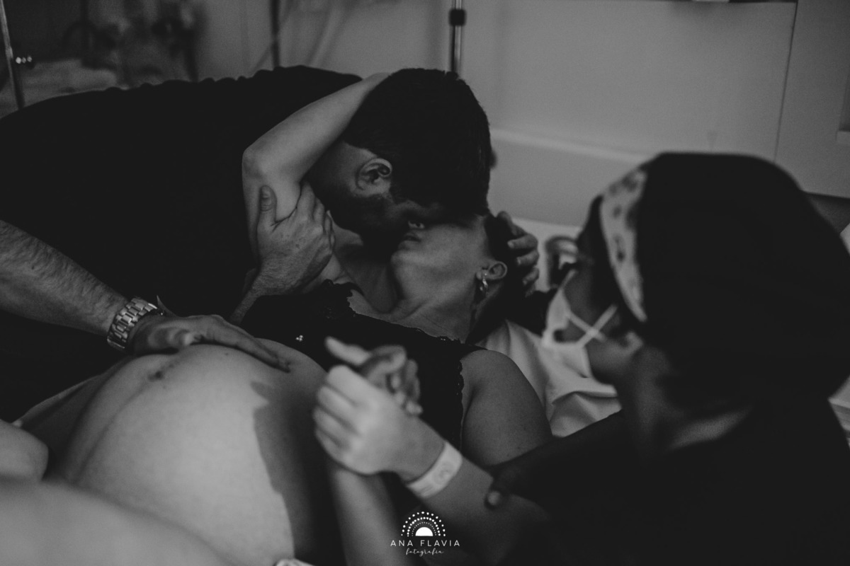 Fotografia de parto Cesária, Filme de parto, nascimento, humanização, vídeo de cesaria, cesariana humanizada, foto de parto Cesaria, parto humanizado, grande vitória, Hospital Praia da Costa, parto Cesária, parto normal, santa ursula