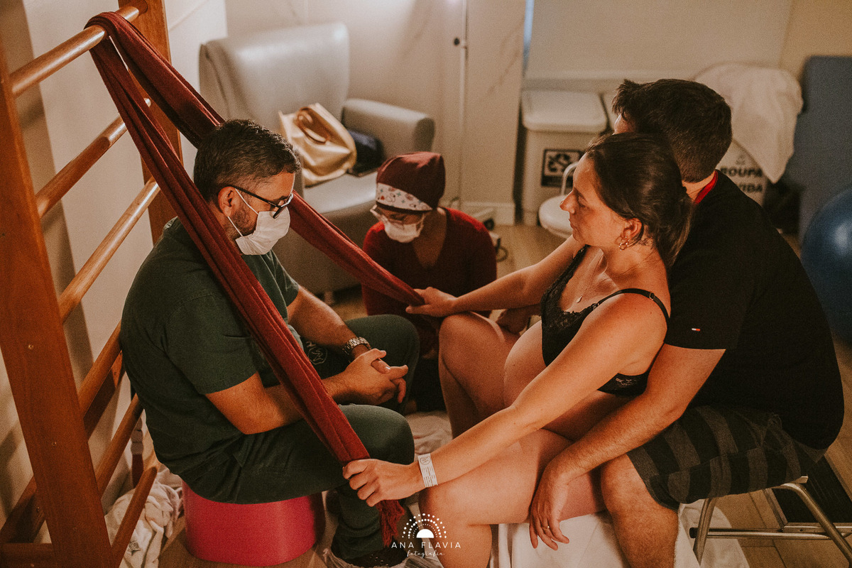 Fotografia de parto Cesária, Filme de parto, nascimento, humanização, vídeo de cesaria, cesariana humanizada, foto de parto Cesaria, parto humanizado, grande vitória, Hospital Praia da Costa, parto Cesária, parto normal, santa ursula