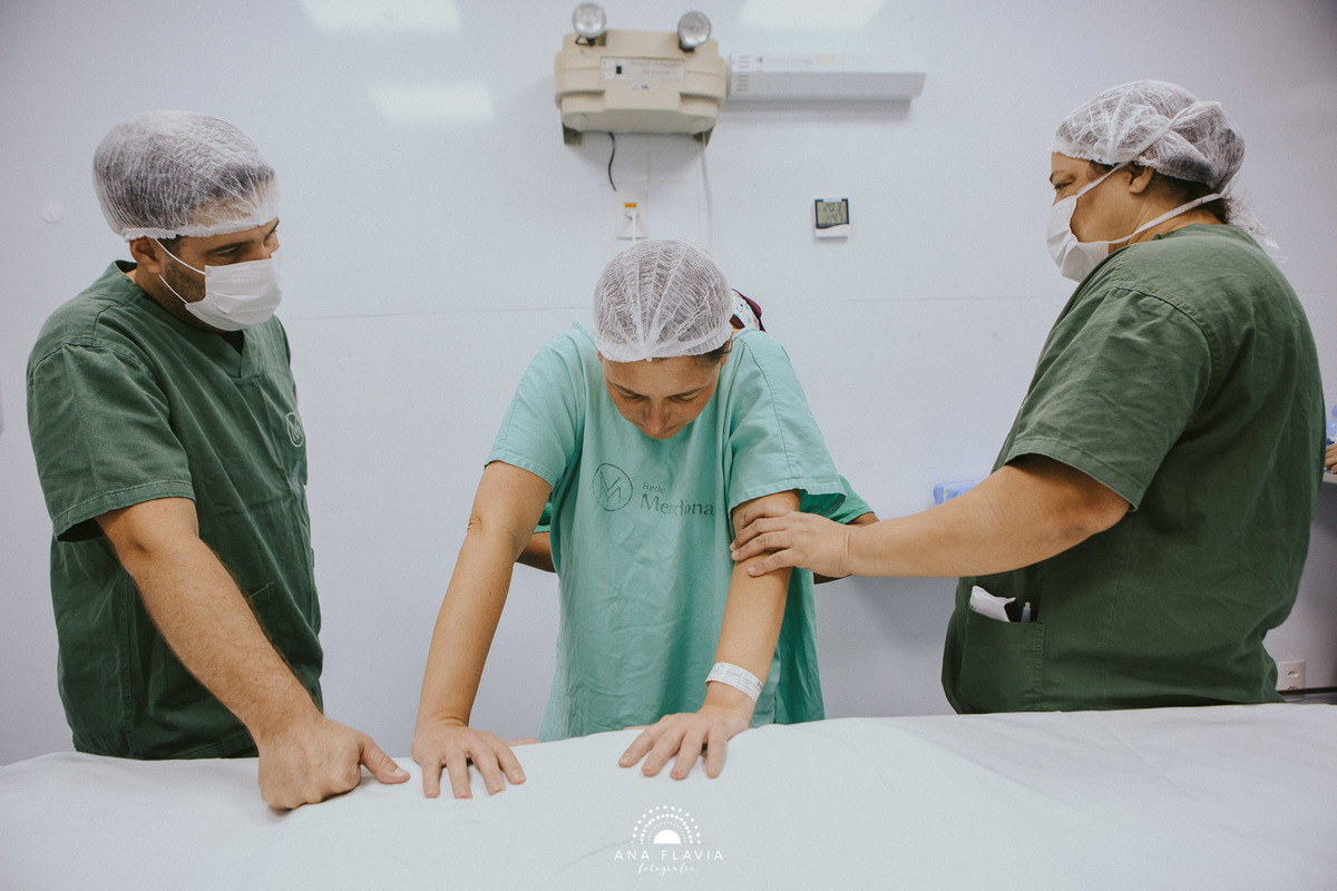 Fotografia de parto Cesária, Filme de parto, nascimento, humanização, vídeo de cesaria, cesariana humanizada, foto de parto Cesaria, parto humanizado, grande vitória, Hospital Praia da Costa, parto Cesária, parto normal, santa ursula