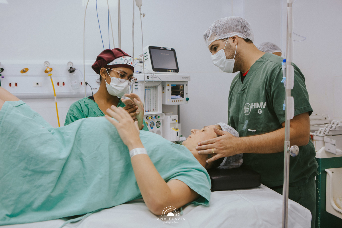 Fotografia de parto Cesária, Filme de parto, nascimento, humanização, vídeo de cesaria, cesariana humanizada, foto de parto Cesaria, parto humanizado, grande vitória, Hospital Praia da Costa, parto Cesária, parto normal, santa ursula