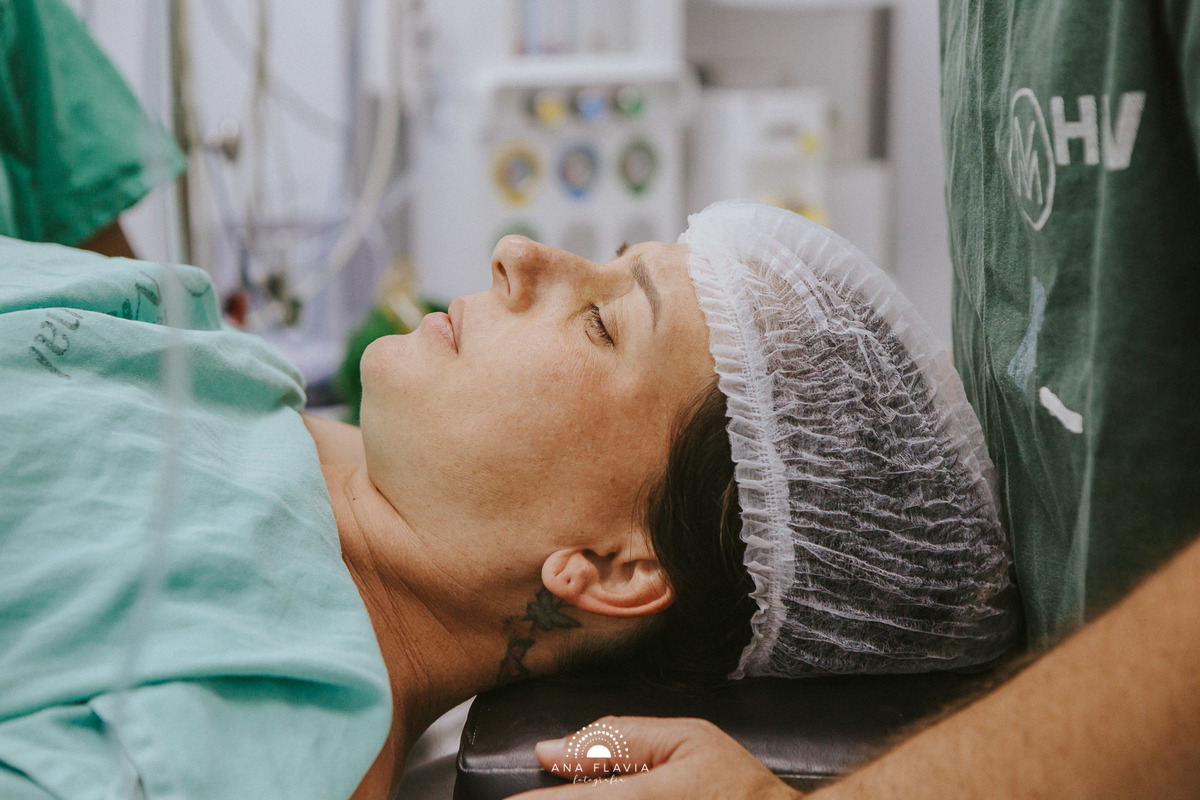 Fotografia de parto Cesária, Filme de parto, nascimento, humanização, vídeo de cesaria, cesariana humanizada, foto de parto Cesaria, parto humanizado, grande vitória, Hospital Praia da Costa, parto Cesária, parto normal, santa ursula