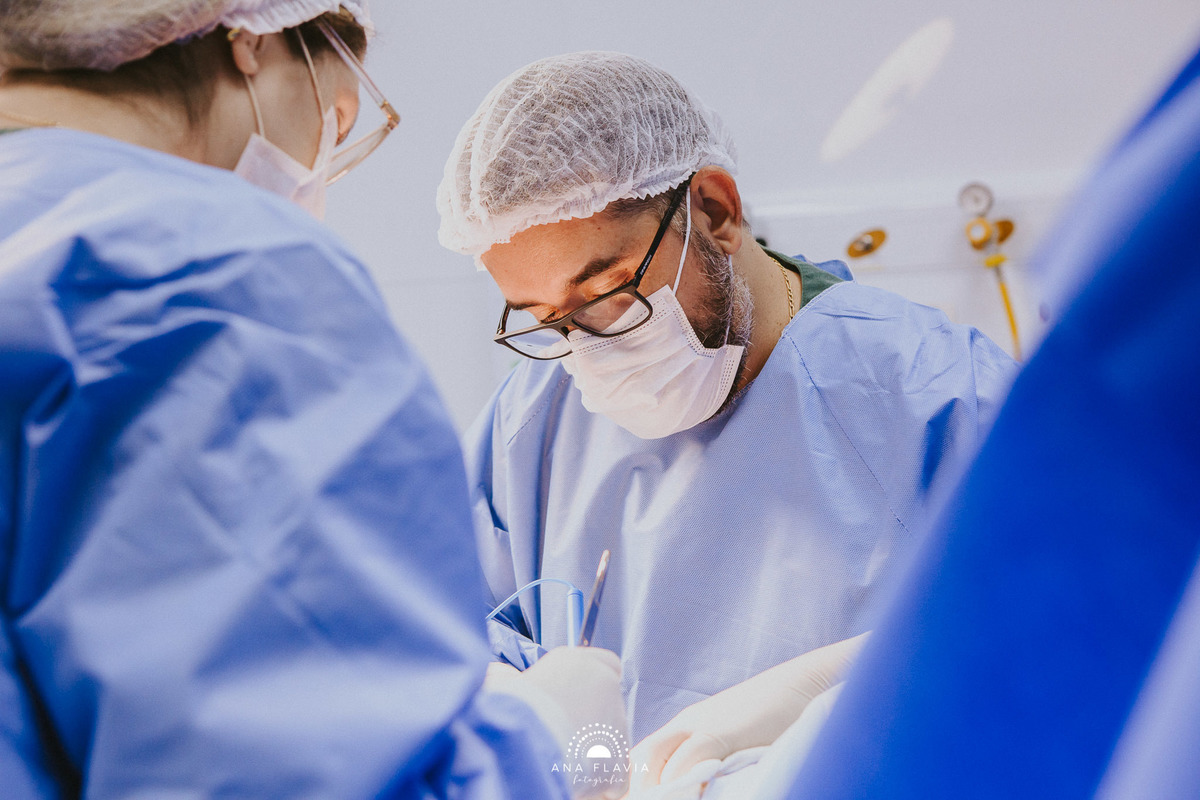 Fotografia de parto Cesária, Filme de parto, nascimento, humanização, vídeo de cesaria, cesariana humanizada, foto de parto Cesaria, parto humanizado, grande vitória, Hospital Praia da Costa, parto Cesária, parto normal, santa ursula
