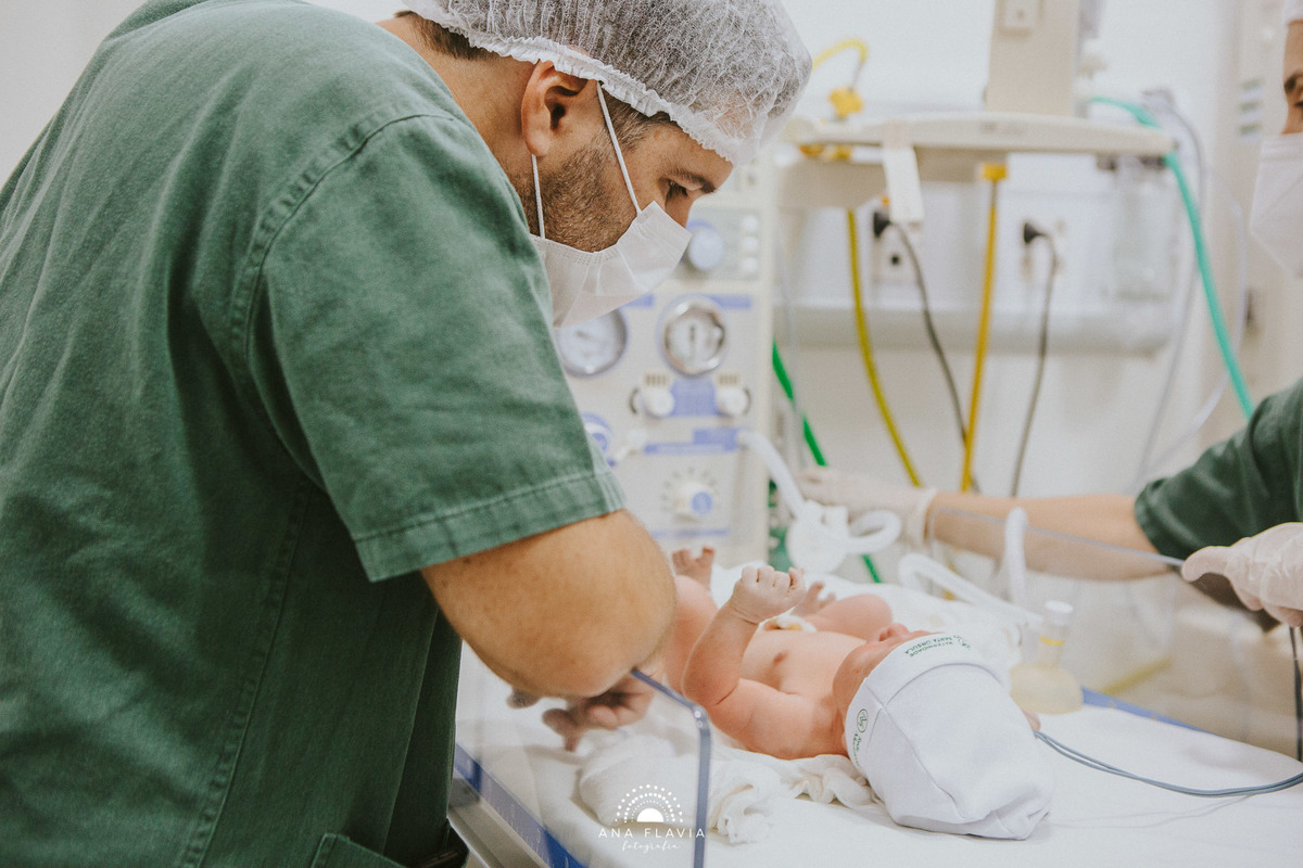Fotografia de parto Cesária, Filme de parto, nascimento, humanização, vídeo de cesaria, cesariana humanizada, foto de parto Cesaria, parto humanizado, grande vitória, Hospital Praia da Costa, parto Cesária, parto normal, santa ursula
