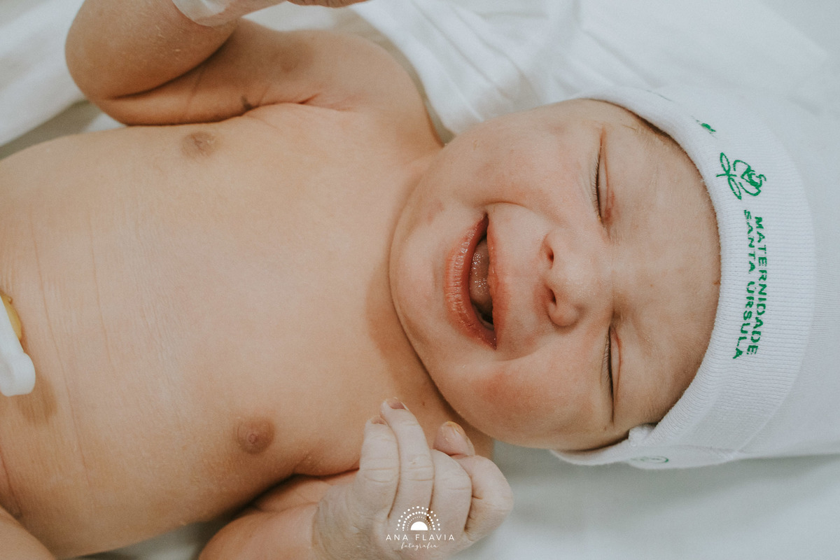 Fotografia de parto Cesária, Filme de parto, nascimento, humanização, vídeo de cesaria, cesariana humanizada, foto de parto Cesaria, parto humanizado, grande vitória, Hospital Praia da Costa, parto Cesária, parto normal, santa ursula