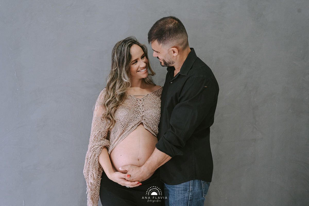 book gestante, gestante, gravida, gravidez, maternidade, ensaio gestante,  vila velha, vitoria,  parto, bebê, praia de ensaio em casa, ensaio nublado, ensaio gestante em estudio, foto em estudio, estudio fotografico