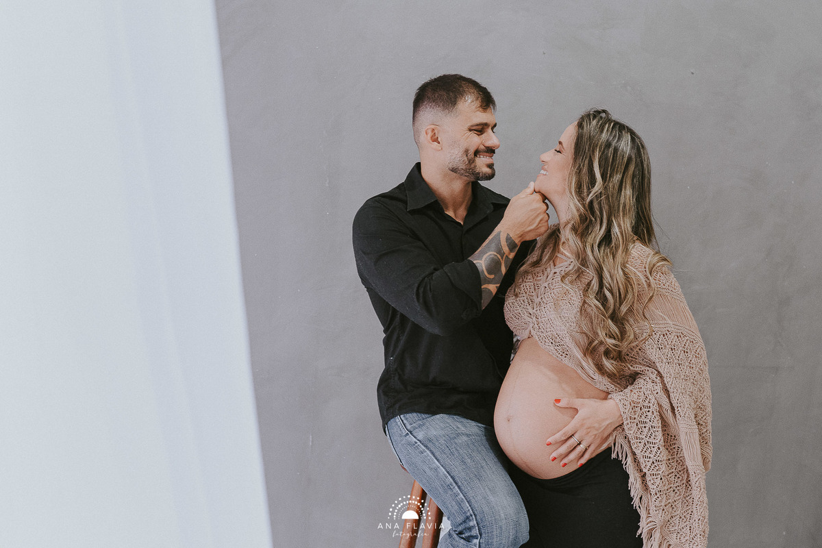 book gestante, gestante, gravida, gravidez, maternidade, ensaio gestante,  vila velha, vitoria,  parto, bebê, praia de ensaio em casa, ensaio nublado, ensaio gestante em estudio, foto em estudio, estudio fotografico