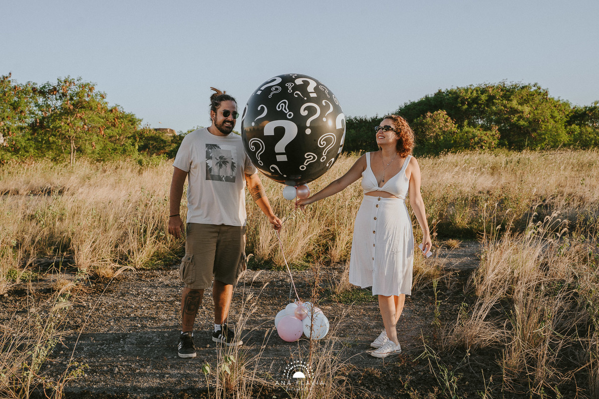 ensaio fotográfico, revelação de gravidez, ensaio revelação, cha revelação, campo, vila velha, vitoria, mae de menina, primeira gravidez
