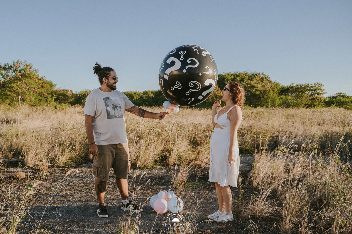 ensaio fotográfico, revelação de gravidez, ensaio revelação, cha revelação, campo, vila velha, vitoria, mae de menina, primeira gravidez
