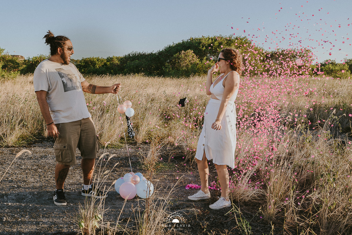 ensaio fotográfico, revelação de gravidez, ensaio revelação, cha revelação, campo, vila velha, vitoria, mae de menina, primeira gravidez
