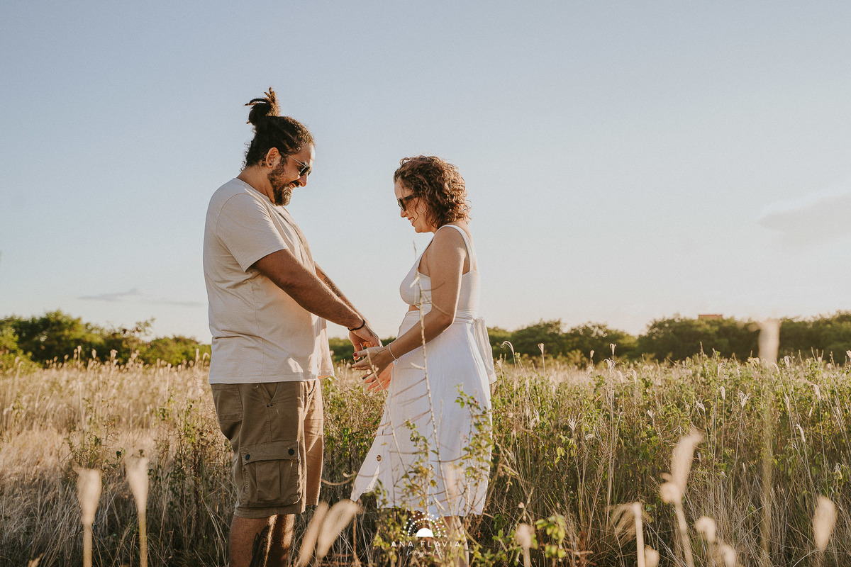 ensaio fotográfico, revelação de gravidez, ensaio revelação, cha revelação, campo, vila velha, vitoria, mae de menina, primeira gravidez
