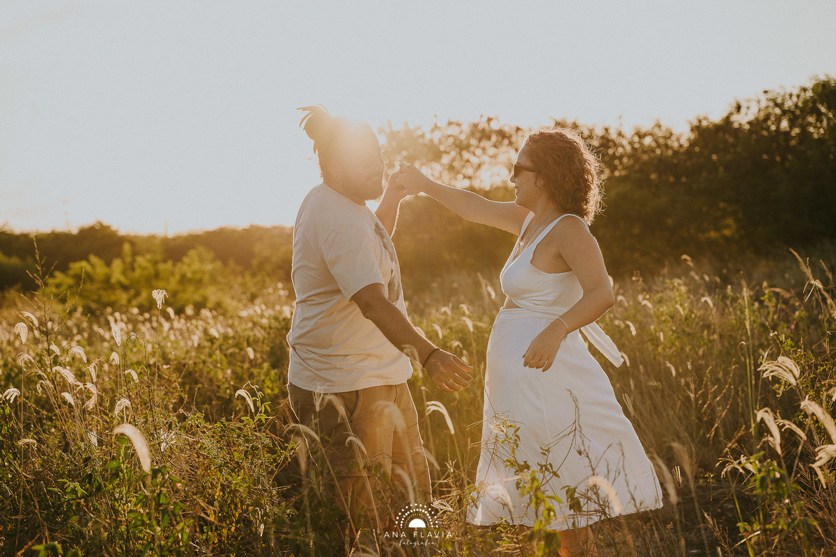 ensaio fotográfico, revelação de gravidez, ensaio revelação, cha revelação, campo, vila velha, vitoria, mae de menina, primeira gravidez
