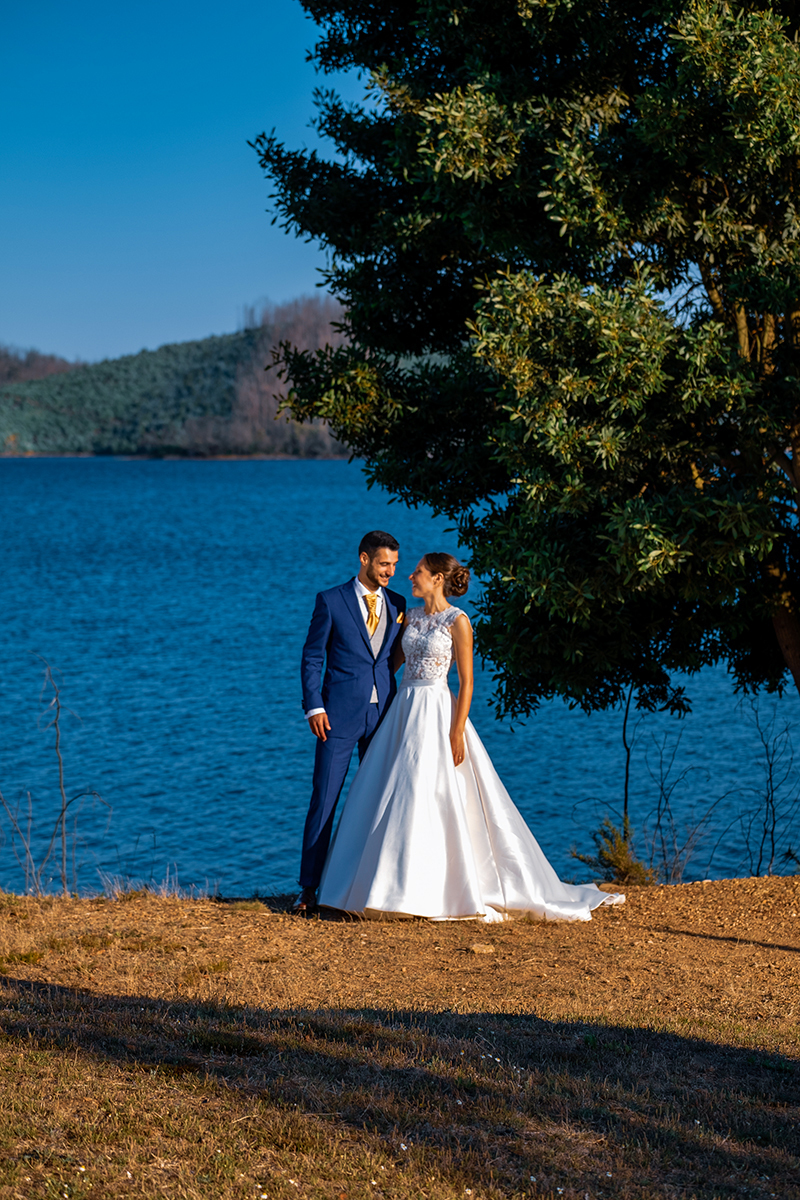 Estudios74-fotografia noivos -wedding photos-fotografia de casamento-casamento em aguieira-casamento no montebelo hotel & spa-casamento no montebelo Lake resort-casamento são martinho da cortiça-fotografia de casamento moderno-fotos de casamento jovem