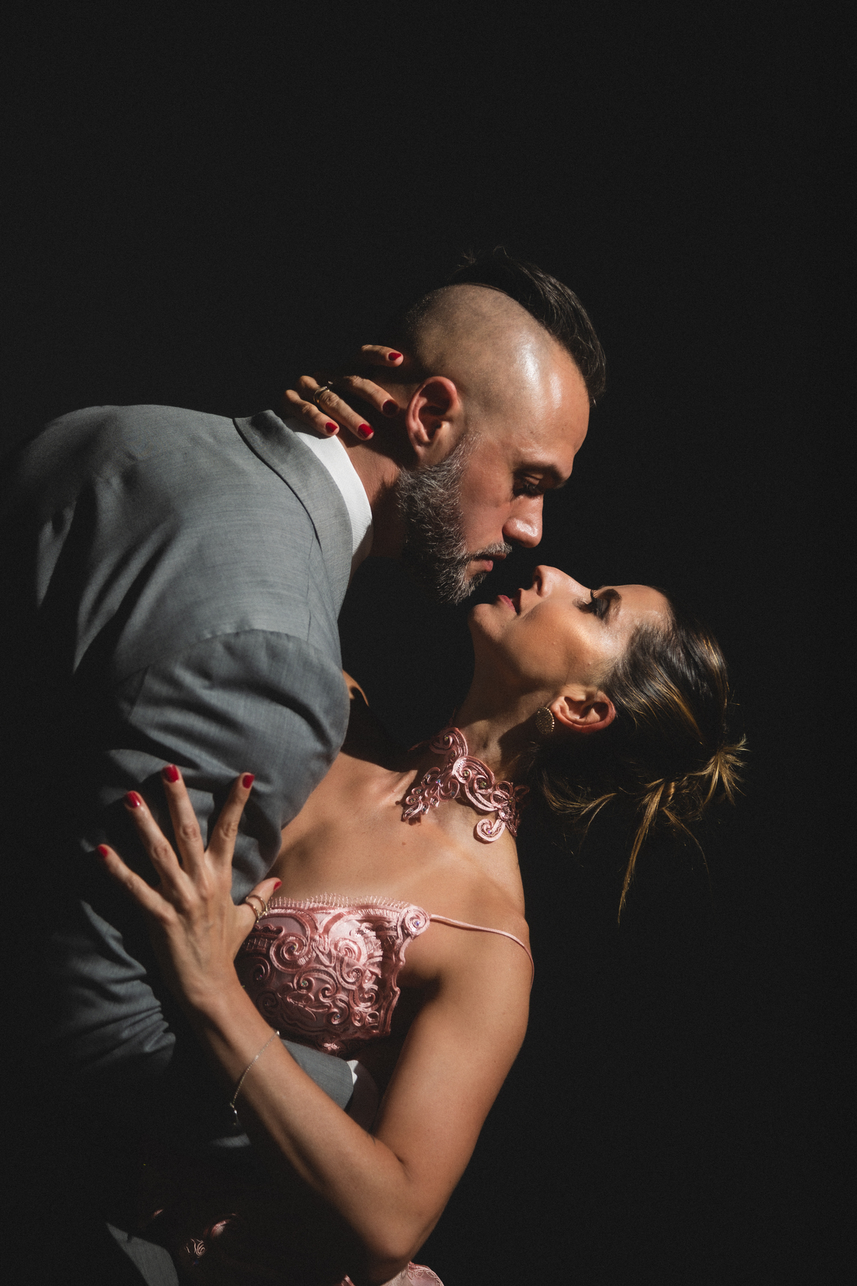 ensaio-de-casal-com-tango-estacao-da-luz-vanessa-mario-